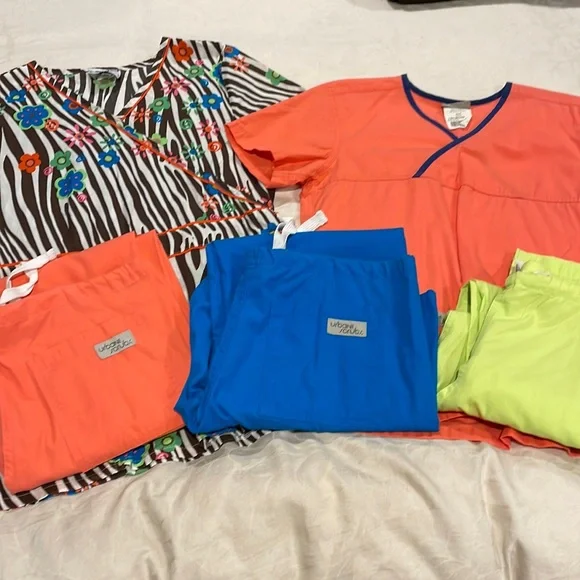 5 Piece Urbane Scrubs Lot - Picture 1 of 4